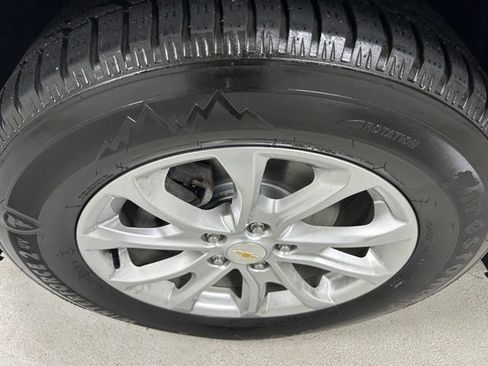 Used 2020 Chevrolet Equinox LS AWD/4WD image 9