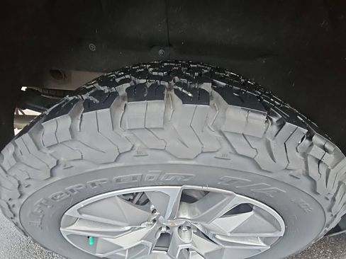 Certified 2022 Chevrolet Silverado 1500 RST image 11