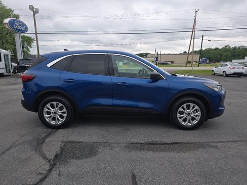 Used 2023 Ford Escape Active w/ Tech Pack #1 AWD/4WD image 5