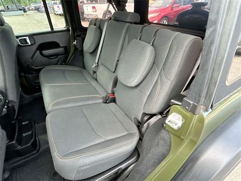 Used 2024 Jeep Wrangler Unlimited image 23