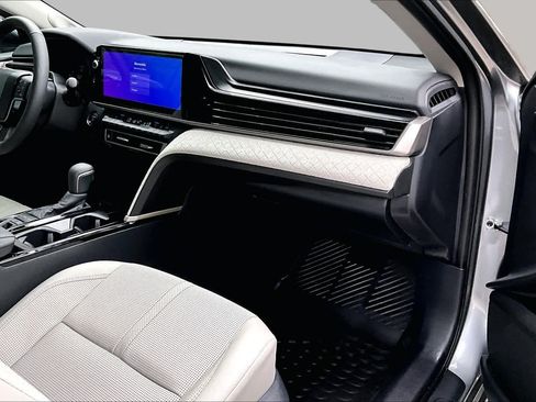 Used 2025 Toyota Camry XLE w/ Premium Plus Package FWD image 19