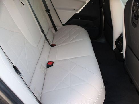 Used 2024 BMW iX xDrive50 image 31