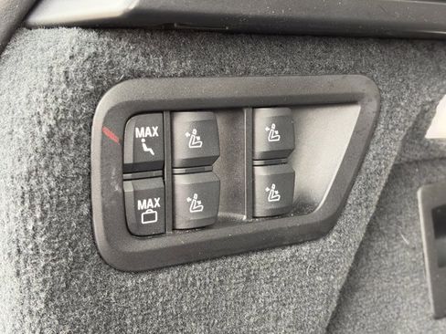 Used 2020 BMW X7 xDrive40i w/ M Sport Package image 7