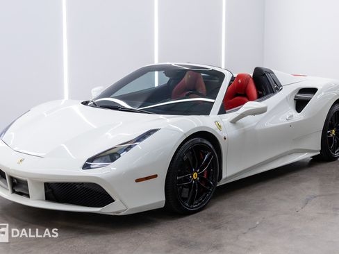 Used 2019 Ferrari 488 Spider RWD image 2