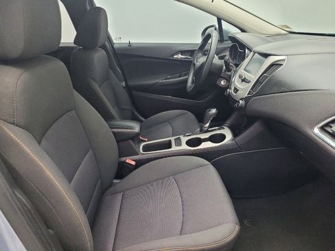 Used 2017 Chevrolet Cruze LS image 21