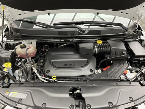 Used 2022 Chrysler Pacifica Limited w/ S Appearance Package FWD image 30