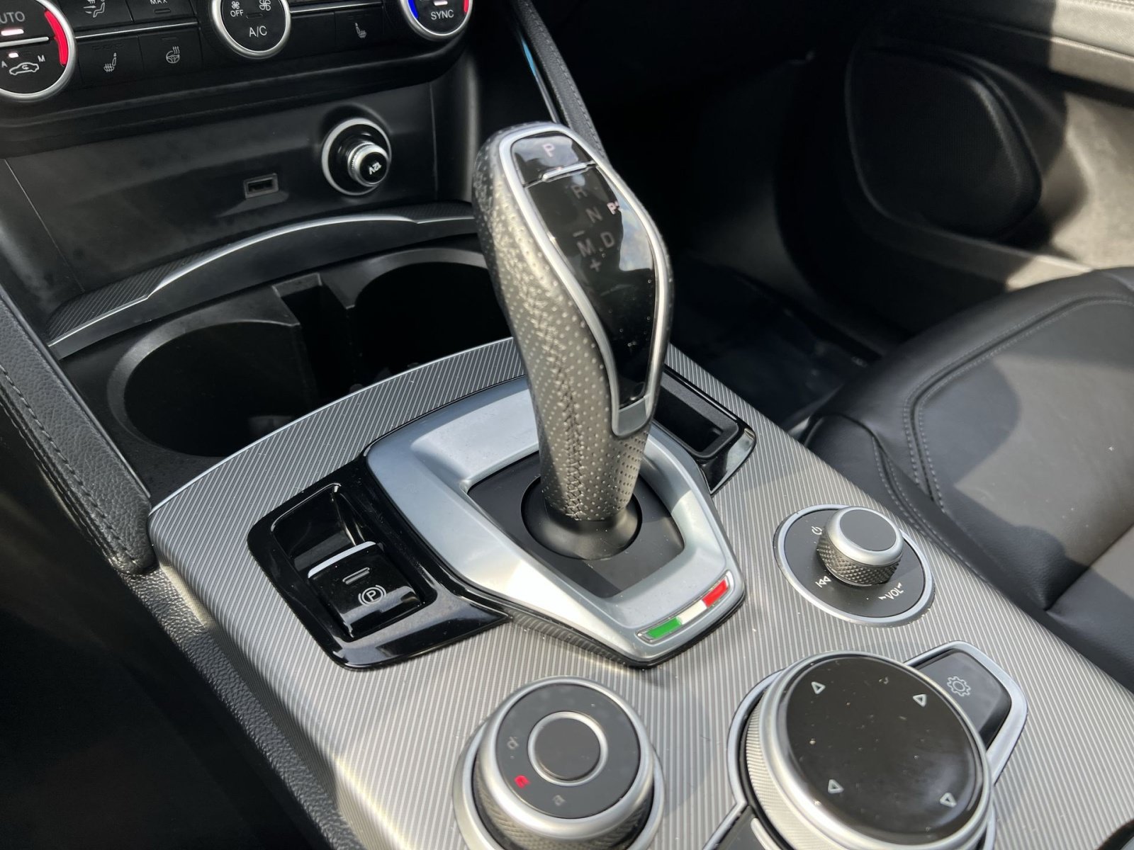 Used 2024 Alfa Romeo Stelvio Ti w/ Active Assist Plus Package AWD/4WD image 22