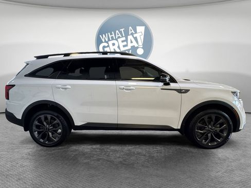 Certified 2022 Kia Sorento X-Line EX AWD/4WD image 2