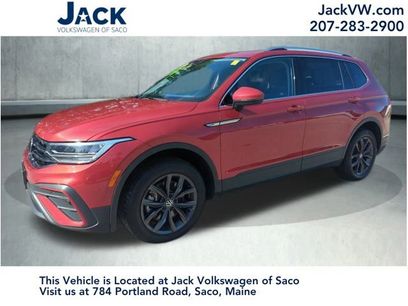 Used 2022 Volkswagen Tiguan SE w/ Panoramic Sunroof Package
