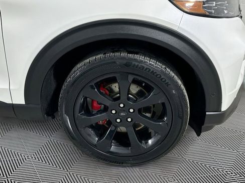 Certified 2020 Ford Explorer ST w/ ST High-Performance Pack image 24