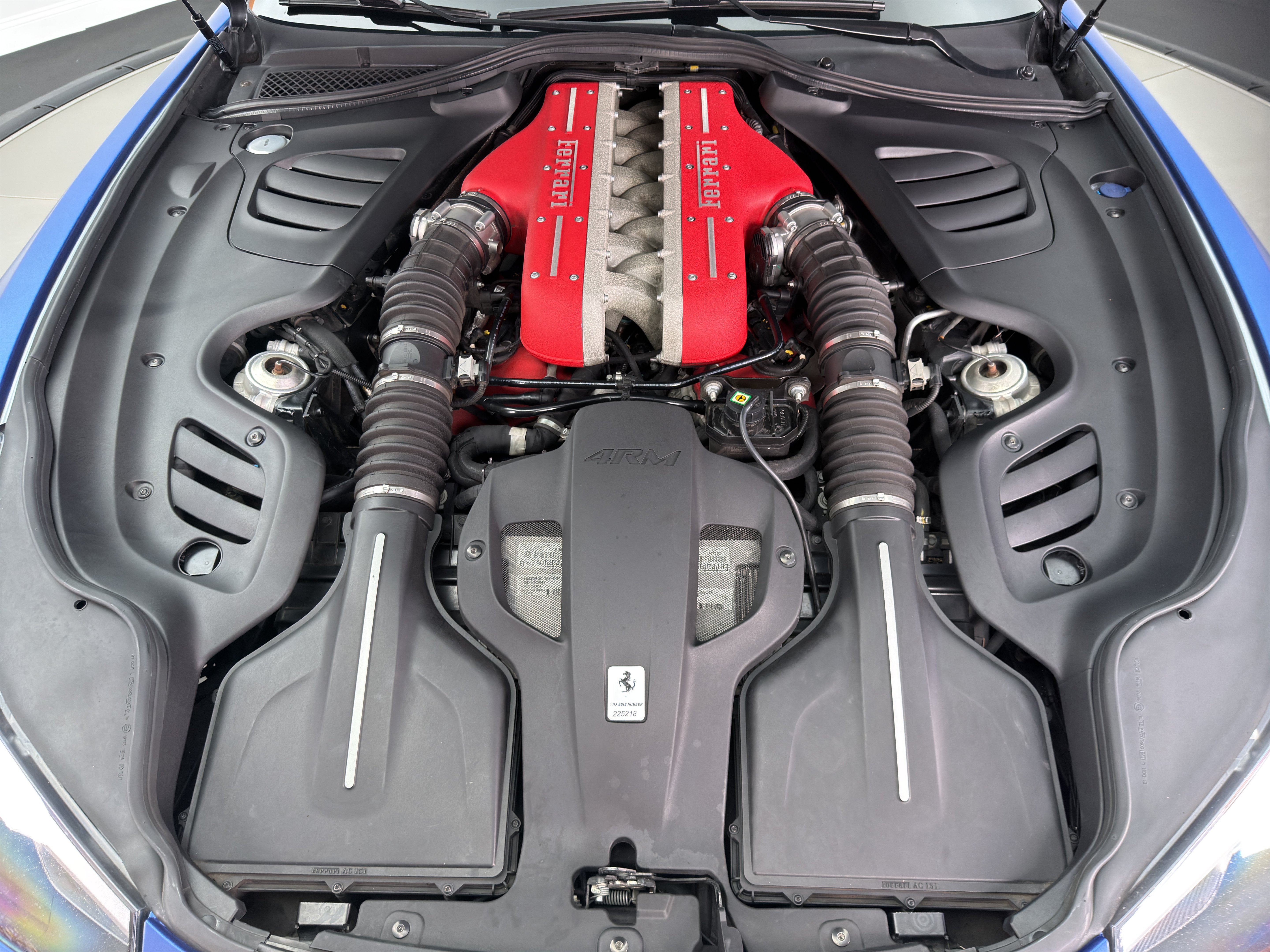 Used 2017 Ferrari GTC4Lusso AWD/4WD image 20