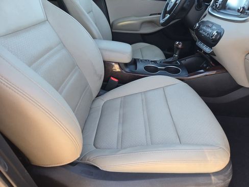 Used 2017 Kia Sorento EX w/ EX Advanced Touring Package image 22