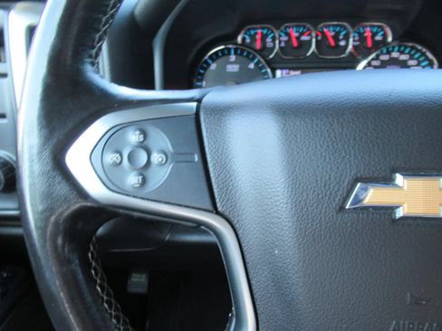 Used 2019 Chevrolet Silverado 1500 LT RWD image 24