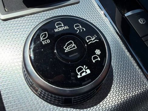 Used 2024 Mitsubishi Outlander SEL Black Edition AWD/4WD image 41