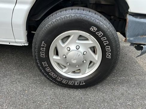 Used 2014 Ford E-350 and Econoline 350 Extended Super Duty RWD image 30