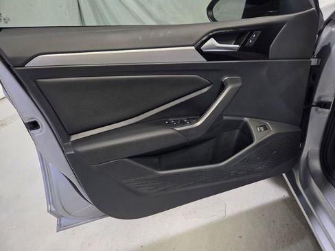 Used 2019 Volkswagen Jetta R-Line FWD image 12