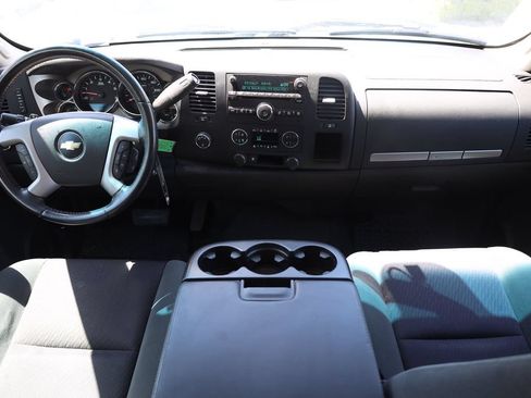Used 2009 Chevrolet Silverado 1500 LT w/ Power Pack Plus AWD/4WD image 18