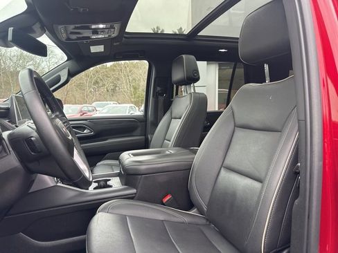 Used 2023 GMC Yukon SLT w/ Max Trailering Package image 9