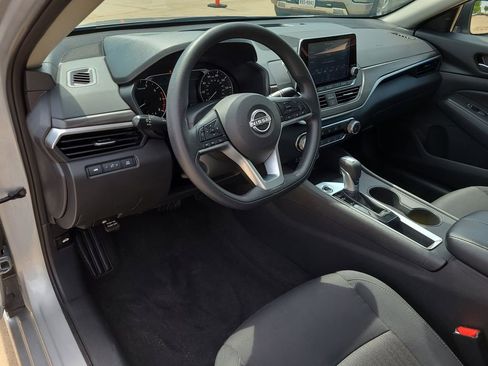 Certified 2025 Nissan Altima 2.5 SV FWD image 16