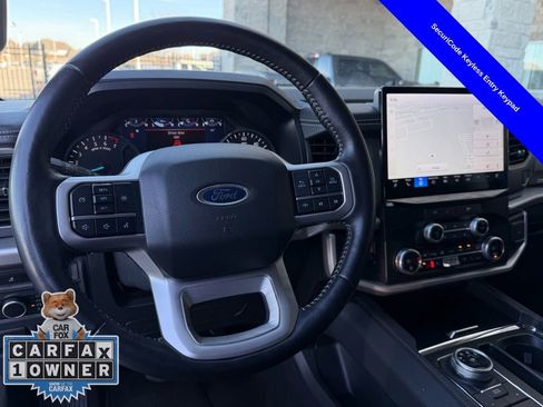 Used 2024 Ford Expedition Max XLT image 13