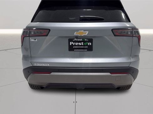Used 2025 Chevrolet Equinox LT FWD image 30