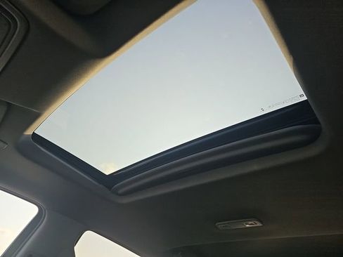 Used 2021 Chevrolet Silverado 1500 LTZ w/ LTZ Premium Package image 19