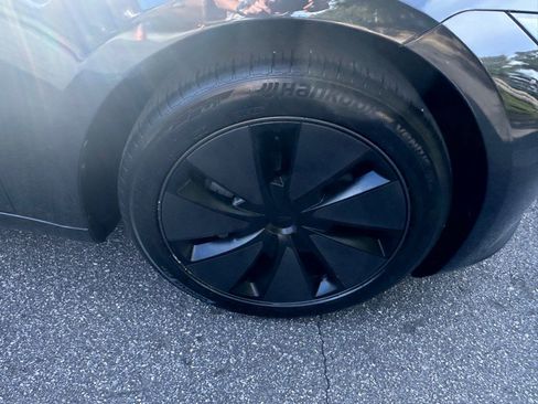 Used 2024 Tesla Model 3 image 14