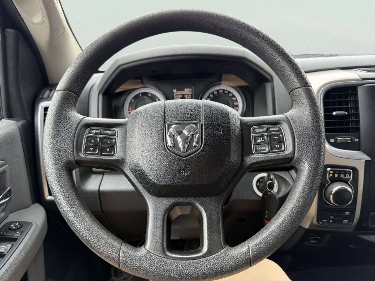 Used 2018 RAM 1500 Classic SLT AWD/4WD image 28