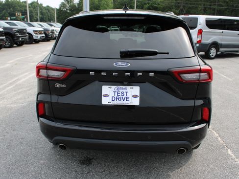 Used 2023 Ford Escape ST-Line w/ Tech Pack #1 FWD image 7