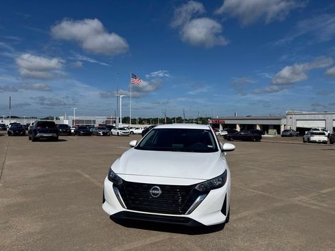 Certified 2024 Nissan Sentra SV FWD image 5