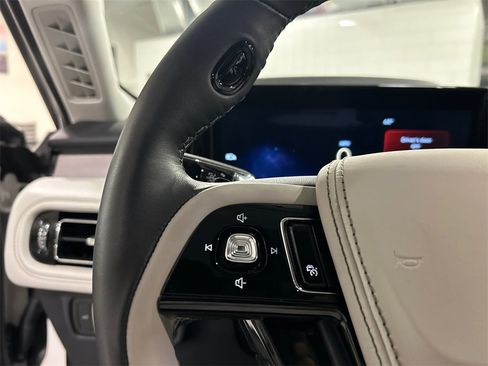 Used 2025 Lincoln Aviator Reserve w/ Illumination Package image 12