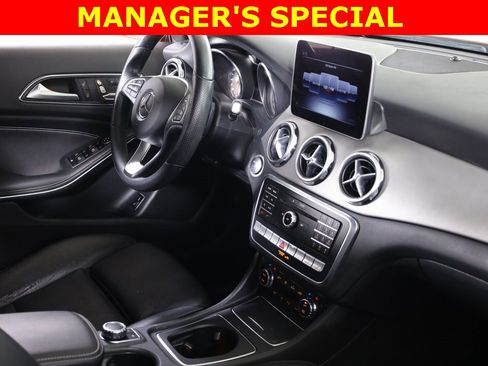 Used 2019 Mercedes-Benz GLA 250 4MATIC image 47