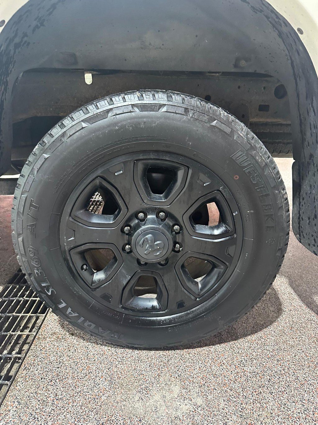 Used 2017 RAM 2500 Laramie w/ Sport Appearance Group AWD/4WD image 16