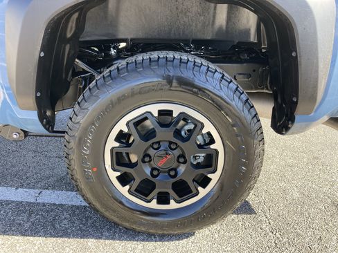 Certified 2026 Toyota Tacoma TRD Off-Road image 19