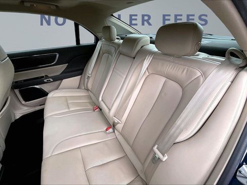 Used 2019 Lincoln Continental Reserve AWD/4WD image 22