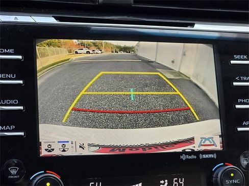 Used 2019 Toyota Camry XLE image 12