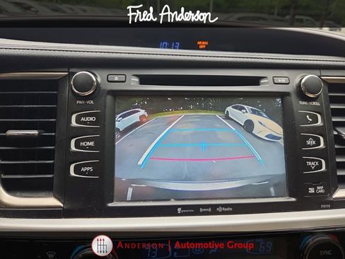 Used 2016 Toyota Highlander XLE FWD image 4