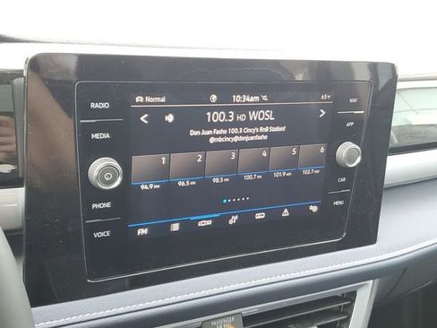 New 2026 Volkswagen Taos SEL image 27