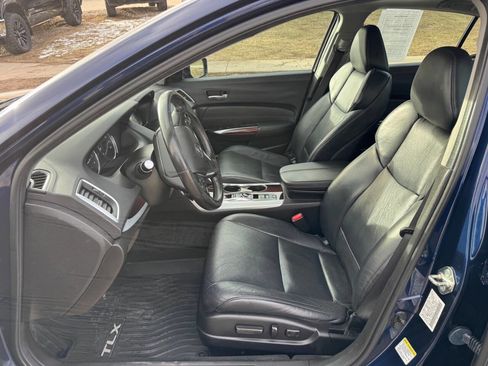 Used 2017 Acura TLX V6 SH-AWD w/ Technology Pkg image 11