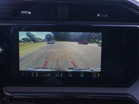 Used 2023 GMC Sierra 1500 AT4 w/ Technology Package AWD/4WD image 15