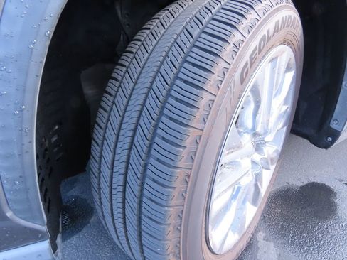 Used 2020 Toyota Highlander Limited image 14