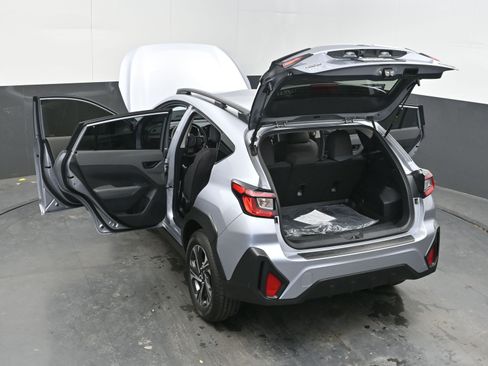Used 2025 Subaru Crosstrek 2.0i Premium w/ Crosstrek Mirror Package image 44