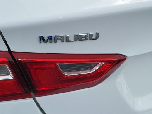 Certified 2020 Chevrolet Malibu LS image 21