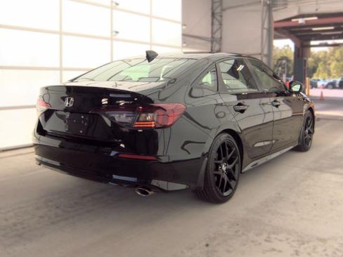 Used 2025 Honda Civic Sport image 3