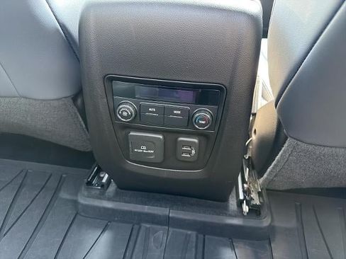 Used 2023 Buick Enclave Essence w/ Experience Buick Package AWD/4WD image 19
