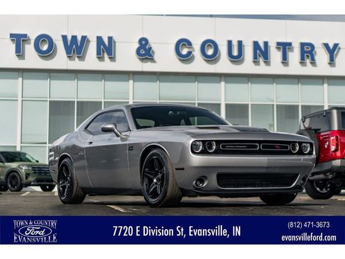 Used 2016 Dodge Challenger R/T Plus image 1