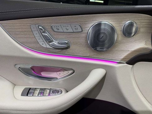 Used 2018 Mercedes-Benz E 400 Coupe image 19