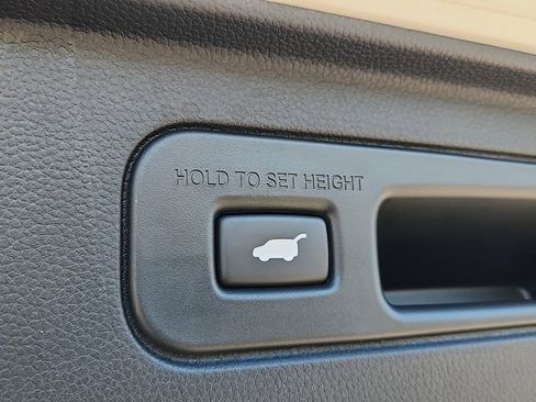 Used 2024 Honda Pilot Elite image 29