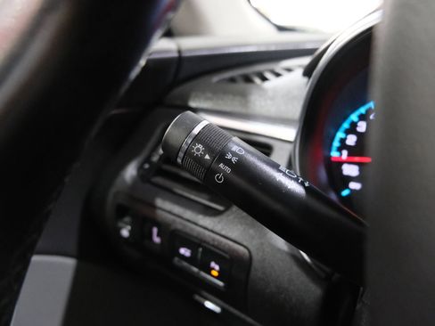 Used 2015 Chevrolet Impala LT w/ Convenience Package FWD image 31