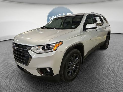 Certified 2020 Chevrolet Traverse RS w/ LPO, Floor Liner Package AWD/4WD image 8